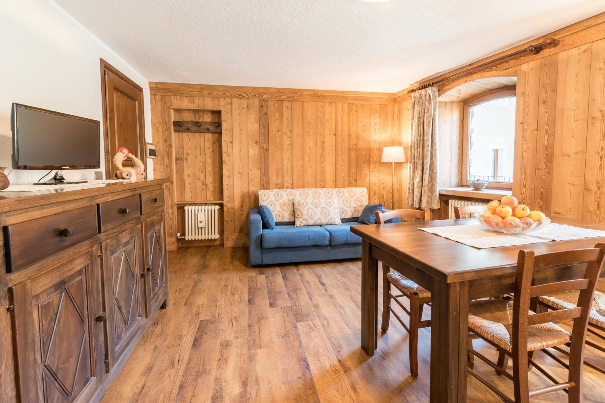 Maison Lo Triolet * Introd