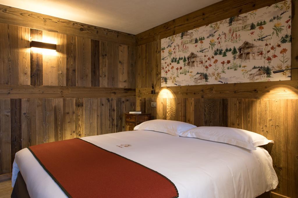 Maison Lo Triolet Introd