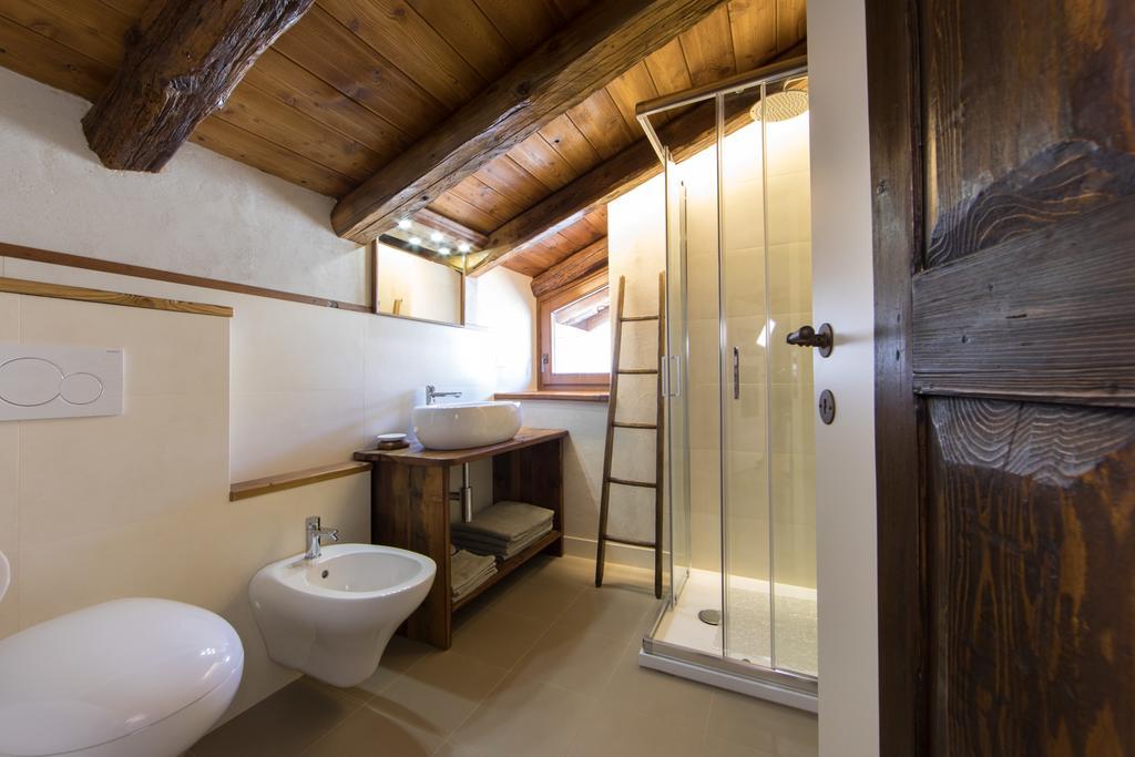 Maison Lo Triolet Introd