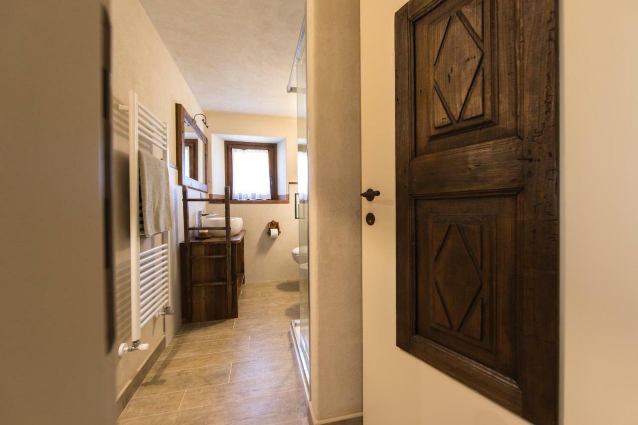 Maison Lo Triolet Introd